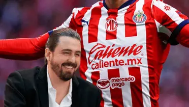 Amaury Vergara y playera de Chivas/Foto TV Azteca.