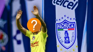 Camiseta del Pachuca y jugador del América con el rostro tapado/ Foto Debate.
