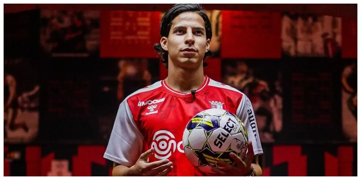 El futbolista mexicano, Diego Lainez, llegó a México para firmar con los Tigres de la UANL y empezar su etapa en Nuevo León. 