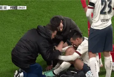 El futbolista mexicano pudo ser lesionado de gravedad.