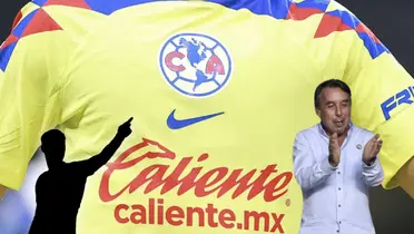 Emilio Azcárraga aplaudiendo y un futbolista señalando el escudo /Foto Club América.