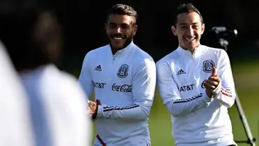 Guardado y Jonathan en entrenamiento con México. Foto: Récord