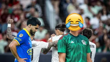 Henry Martín triste y futbolista de México con el rostro tapado/ Foto Selección Uruguaya.