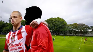 Javier Hernández junto a futbolista incógnito de Chivas / FOTO ELOISA ALBA
