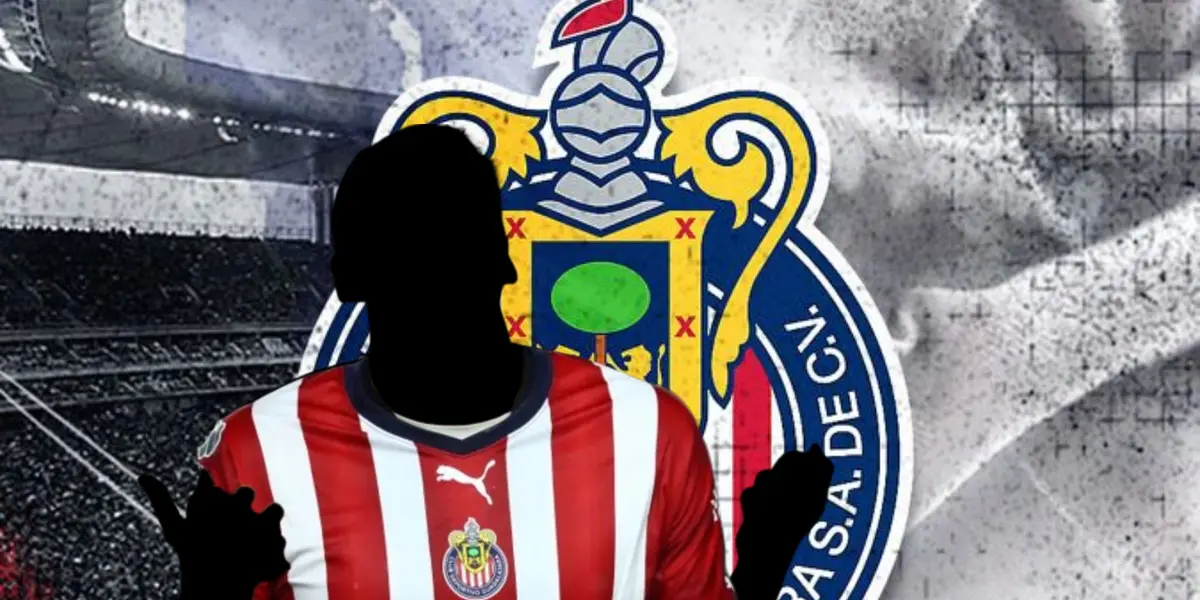 Jugador incógnito de Chivas junto al escudo del Rebaño / FOTO GETTYIMAGES