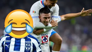 Jugador incógnito de Rayados junto a futbolistas de Cruz Azul / FOTO AS