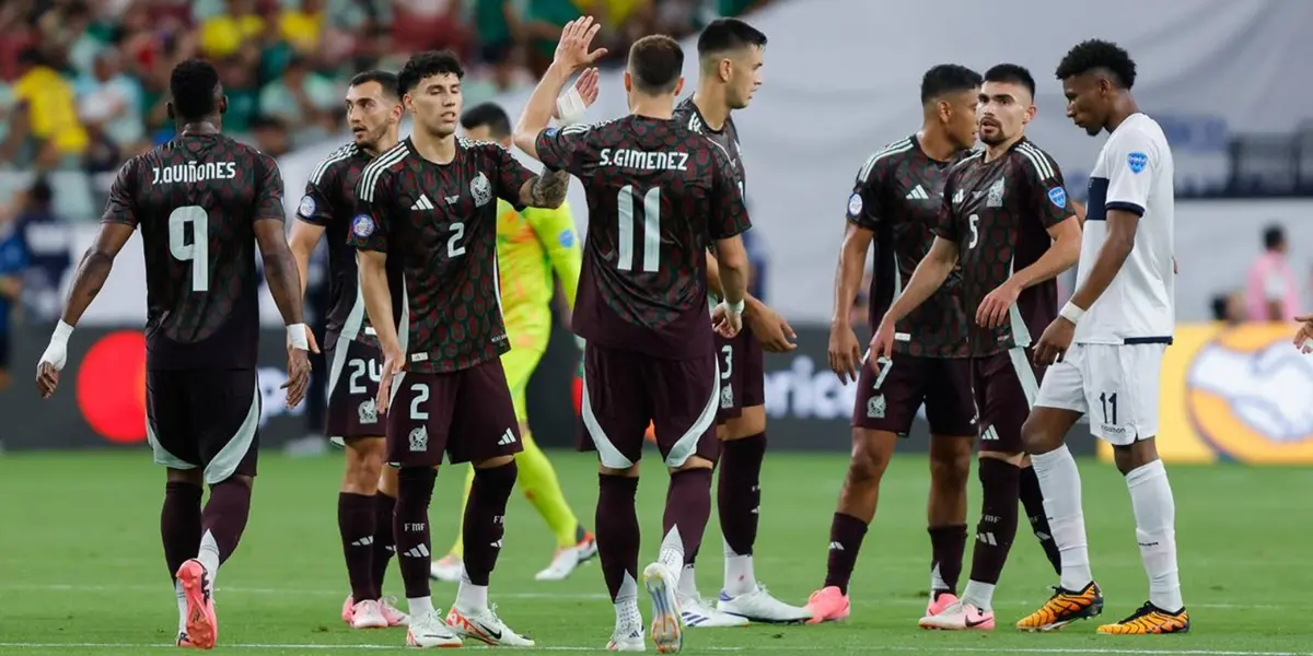 Jugadores de la Selección Mexicana al término del México vs Ecuador / FOTO MÁS NOTICIAS