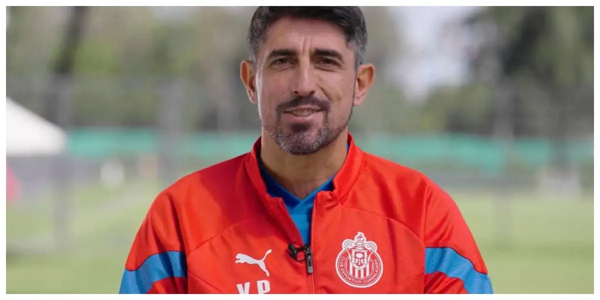 La presión sigue creciendo para el entrenador de las Chivas de Guadalajara. La ausencia de buenos resultados le complican su permanencia.