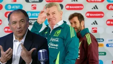 Mario Carrillo junto a Javier Aguirre / FOTO RÉCORD