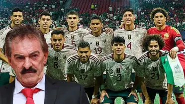 Ricardo La Volpe junto a la alineación de la Selección Mexicana / FOTO MEXSPORT 