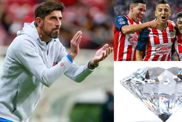 Una de las grandes joyas de Chivas podría irse al Futbol de España donde sería hasta titular.