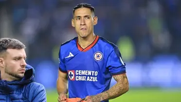 Uriel Antuna en partido con Cruz Azul. Foto: Récord