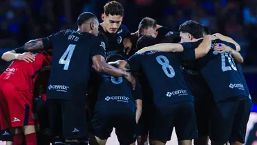 Jugadores en partido. Foto: Cruz Azul