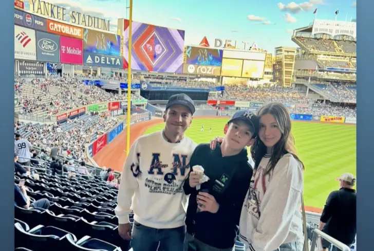 Jaime Lozano y su familia en Nueva York