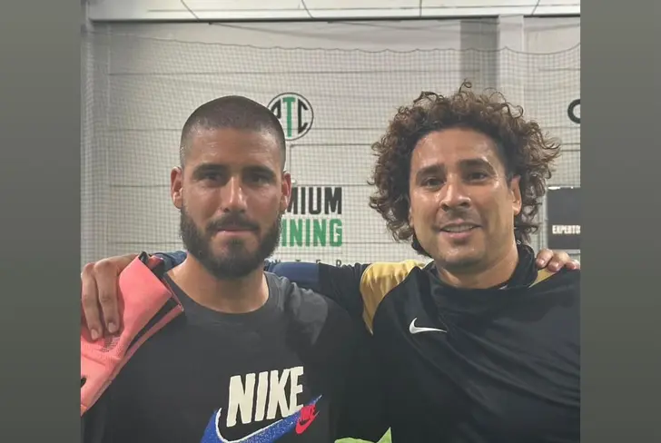 Guillermo Ochoa entrenando en Premium Training Center