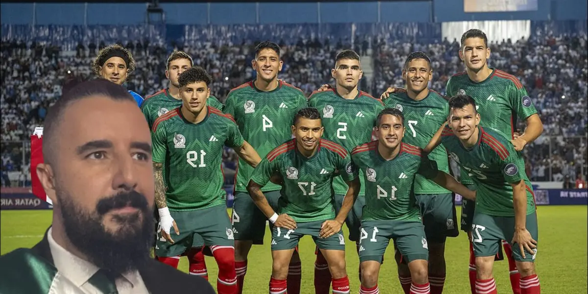 Álvaro Morales junto a futbolistas del Tri / FOTO FÚTBOL TOTAL