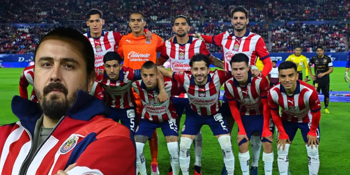 Amaury Vergara junto a futbolistas de Chivas / FOTO FÚTBOL TOTAL