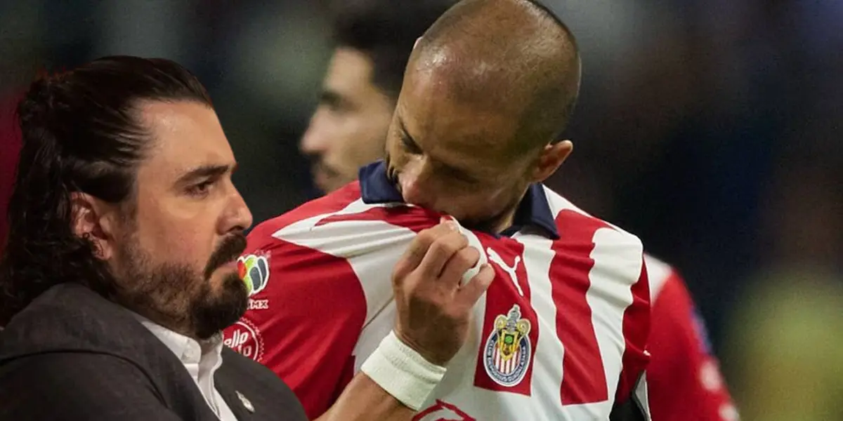 Amaury Vergara junto a Javier Hernández / FOTO MARCA