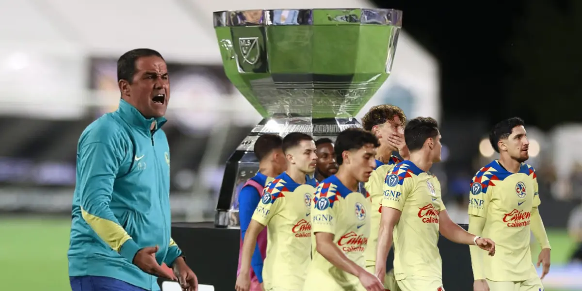 André Jardine gritando y jugadores del América/Foto TV Azteca.