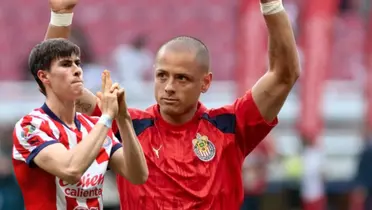 Armando González junto a Javier Hernández / FOTO X