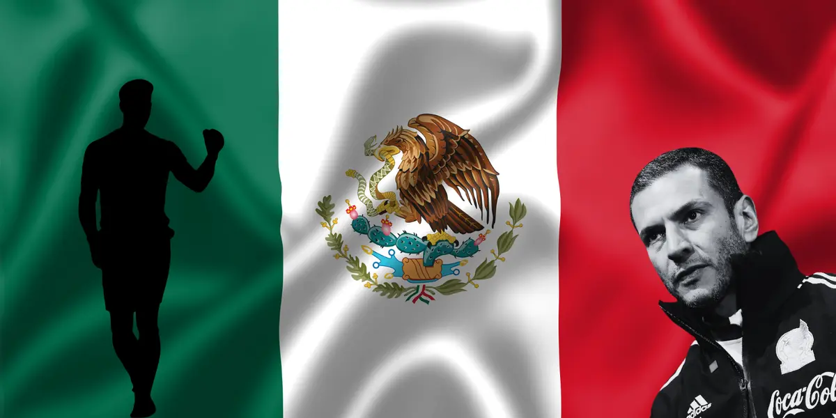 Bandera de México tomada de Canva, con Jaime Lozano de fondo.