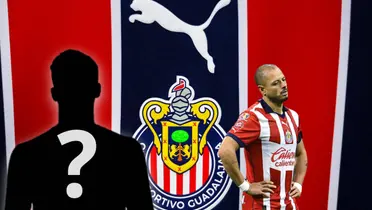 Chicharito Hernández y silueta/ Foto Chivas.