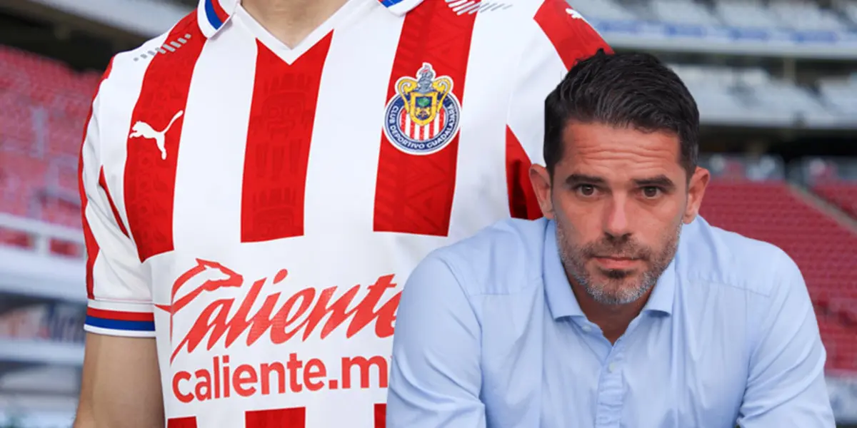 Fernando Gago y camiseta de Chivas/ Foto Dportenis.