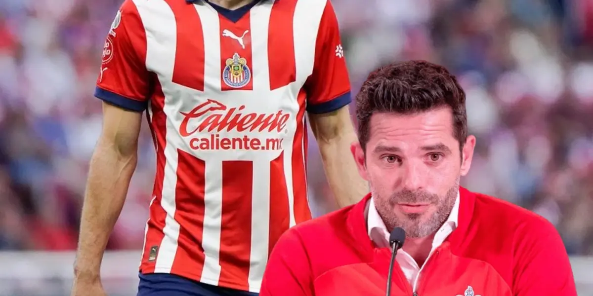 Fernando Gago y camiseta de Chivas/Foto Reporte Índigo.