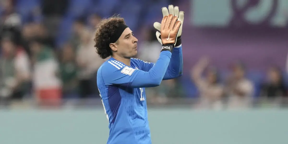 Guillermo Ochoa en partido con Selección Mexicana. Foto: LA Times