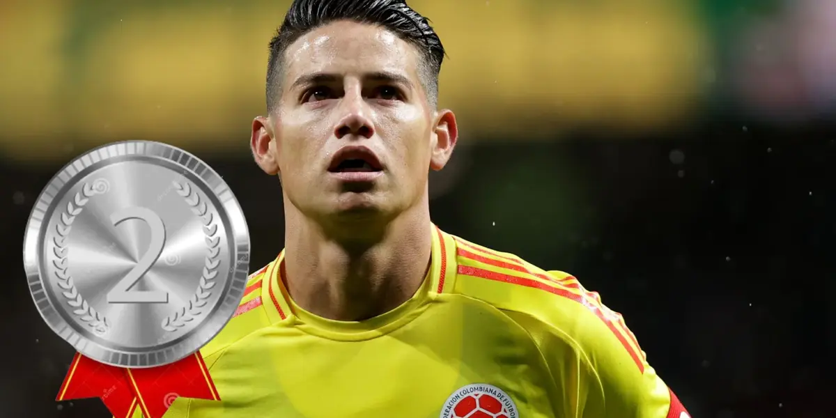 James Rodríguez junto a la medalla del segundo lugar / FOTO SEMANA