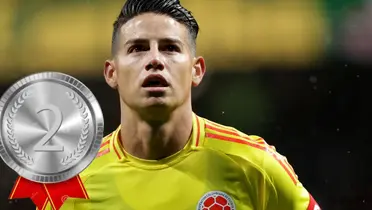 James Rodríguez junto a la medalla del segundo lugar / FOTO SEMANA