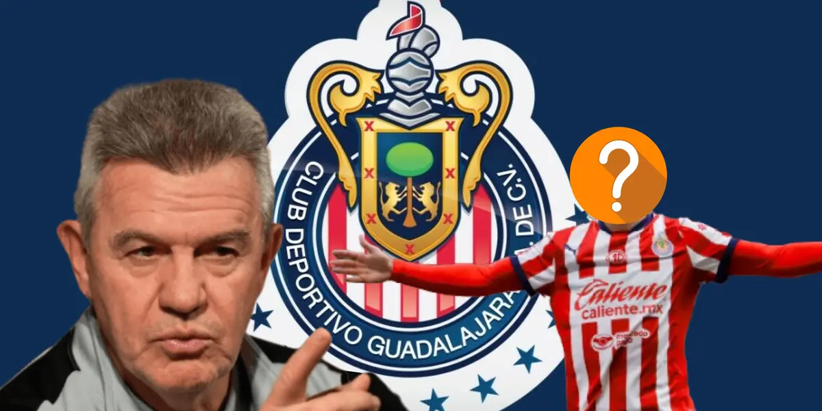 Javier Aguirre apuntando y jugador de Chivas incógnito/Foto Ebay.