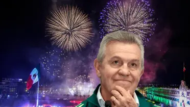 Javier Aguirre pensativo y fuegos artificiales/Foto TV Azteca.