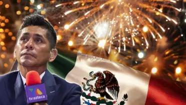 Jorge Campos junto a la bandera mexicana / FOTO MEDIOTIEMPO