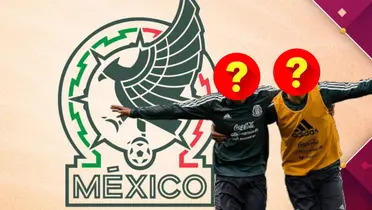 Jugadores mexicanos abrazados y logo de la Selección Mexicana/Foto Wallpapers.com