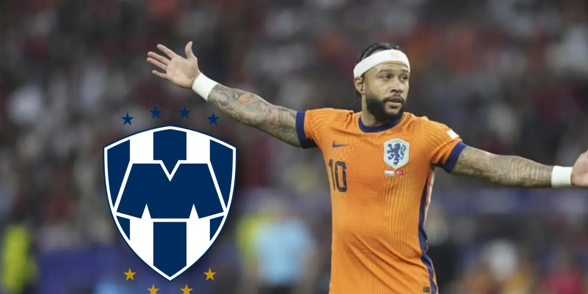 Memphis Depay con los brazos en el aire y logo de Rayados/ Foto El Periódico de España.