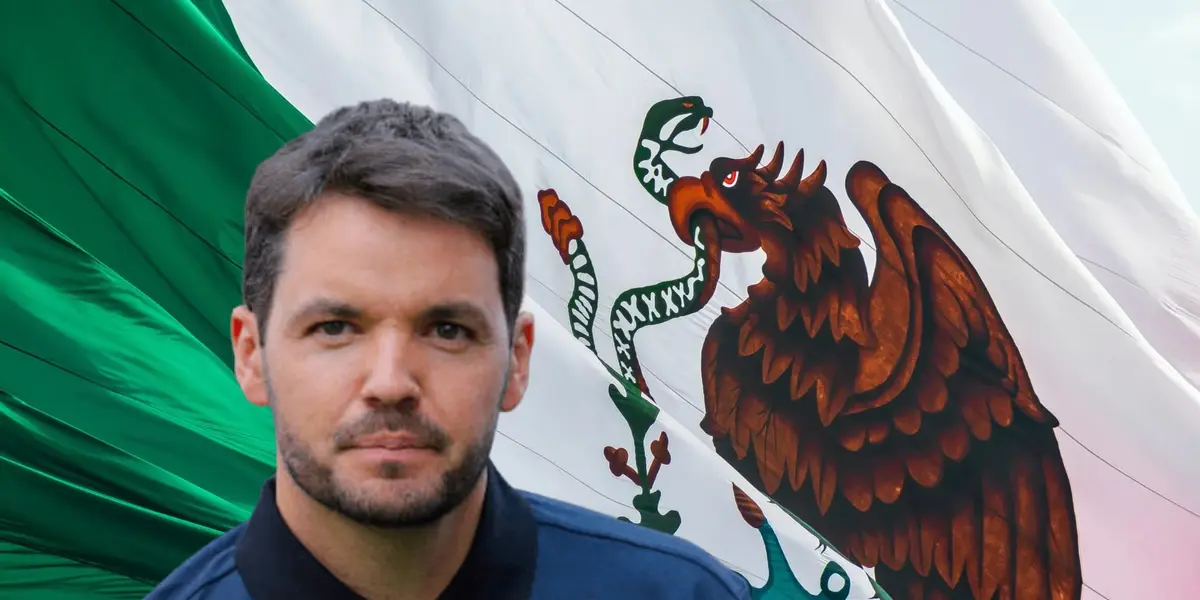 Nicolás Larcamón y bandera de México/Foto López Dóriga Digital.