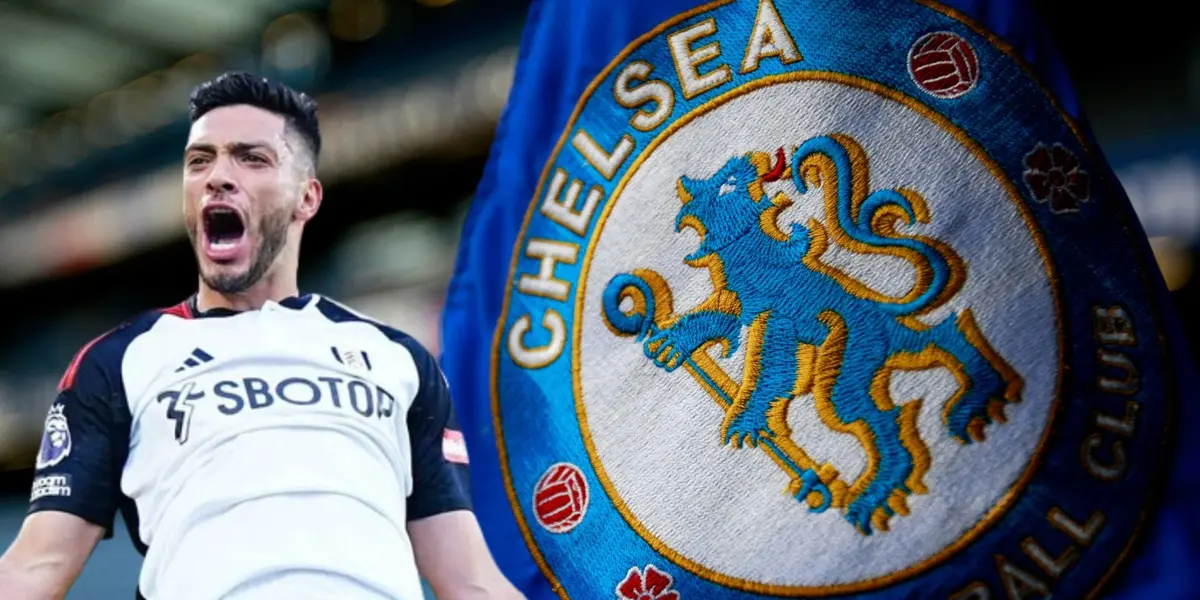 Raúl Jiménez junto a la bandera del Chelsea / FOTO FACEBOOK