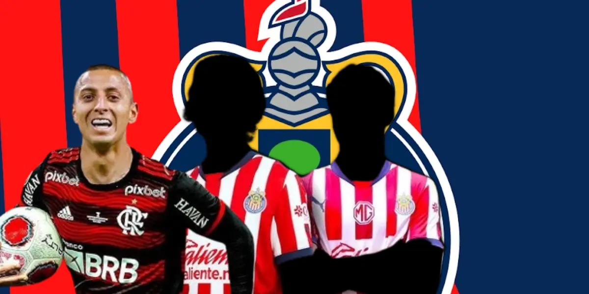 Roberto Alvarado junto a dos jugadores incógnito de Chivas / FOTO YOUTUBE