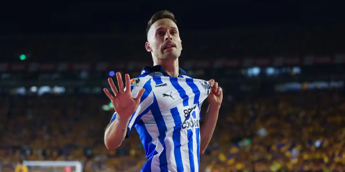 Sergio Canales en partido con Rayados. Foto: El Universal